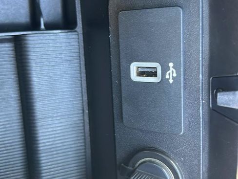 Used 2020 Ford Mustang Premium RWD image 23