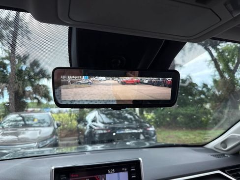 Used 2019 Toyota RAV4 Limited w/ Advanced Technology Package FWD image 40