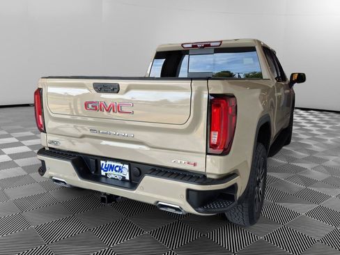 Used 2022 GMC Sierra 1500 AT4 w/ AT4 Premium Package AWD/4WD image 5