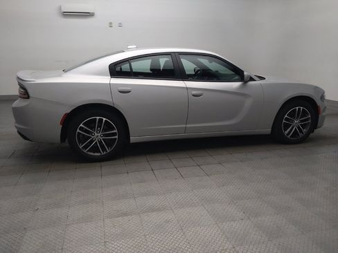 Used 2019 Dodge Charger SXT AWD/4WD image 10