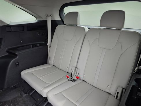 Used 2025 Kia Sorento EX w/ Panoramic Sunroof Package FWD image 16