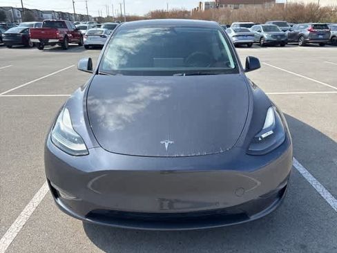 Used 2022 Tesla Model Y Performance image 8