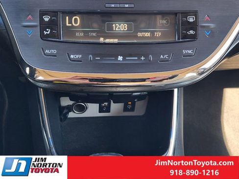 Used 2018 Toyota Avalon Limited image 21