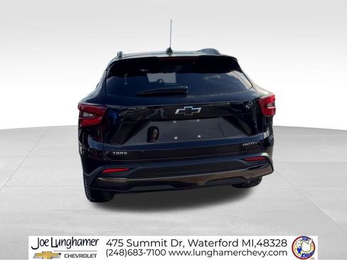 Used 2024 Chevrolet Trax ACTIV w/ Driver Confidence Package image 7