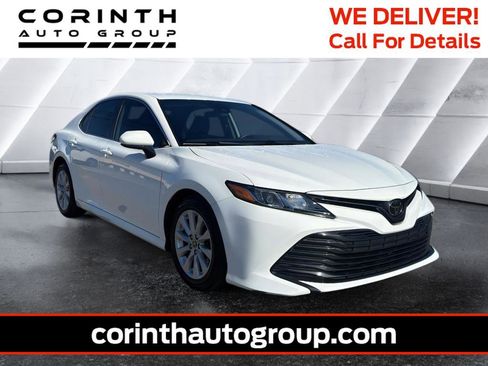 Used 2020 Toyota Camry LE image 1