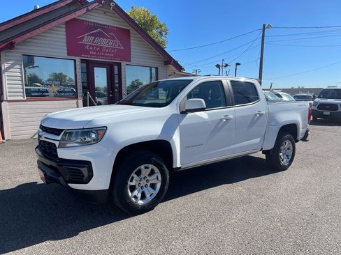 Used 2022 Chevrolet Colorado LT w/ Safety Package image 4