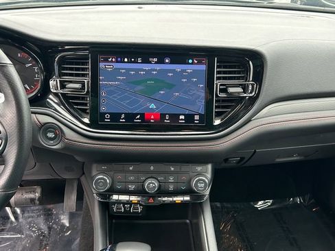 Used 2025 Dodge Durango GT AWD/4WD image 14