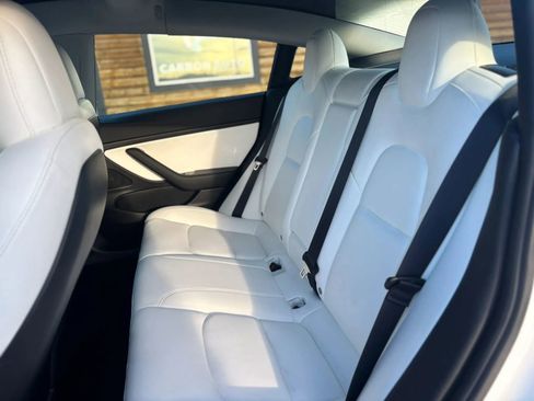 Used 2020 Tesla Model 3 Long Range image 17