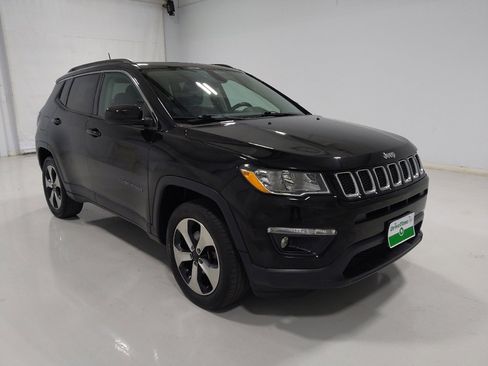 Used 2018 Jeep Compass Latitude w/ Popular Equipment Group AWD/4WD image 13