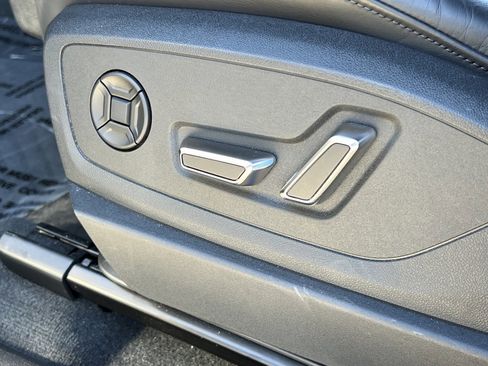 Used 2024 Audi Q8 e-tron Prestige image 35