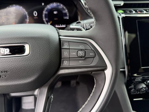 New 2026 Jeep Grand Cherokee Laredo X AWD/4WD image 23