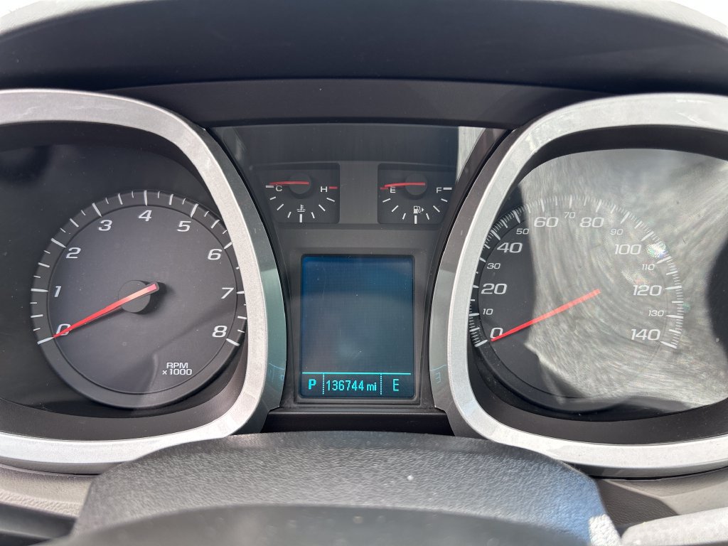 Used 2017 Chevrolet Equinox Premier w/ Enhanced Convenience Package FWD image 15