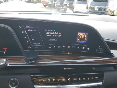 Used 2023 Cadillac Escalade Luxury image 26