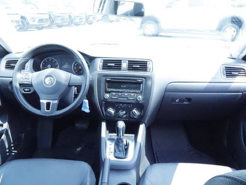 Used 2012 Volkswagen Jetta SE FWD image 14