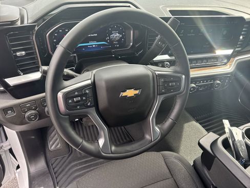Used 2026 Chevrolet Silverado 1500 LT image 18