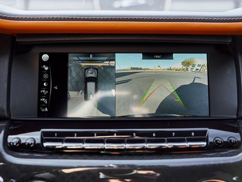 Used 2022 Rolls-Royce Cullinan Black Badge w/ Dark Exterior Package image 71