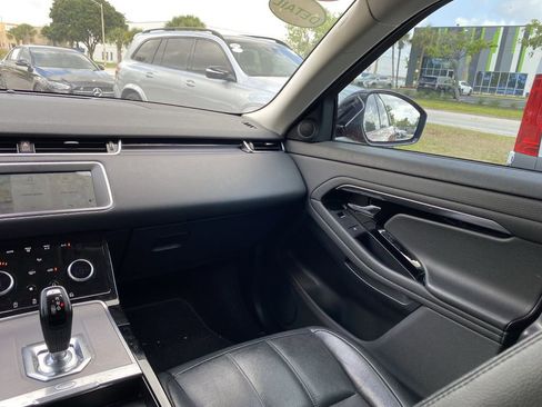 Used 2021 Land Rover Range Rover Evoque S AWD/4WD image 4