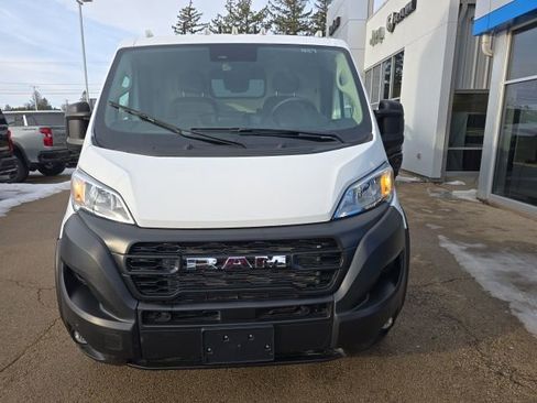 Used 2025 RAM ProMaster 2500 w/ Safety Group FWD image 2