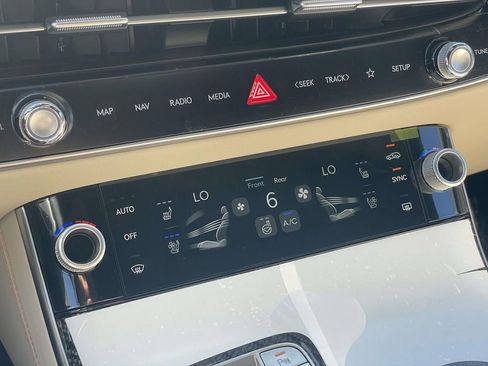 New 2026 Genesis GV70 3.5T Sport Prestige image 17