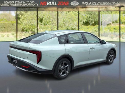 Used 2025 Kia K4 FWD image 5