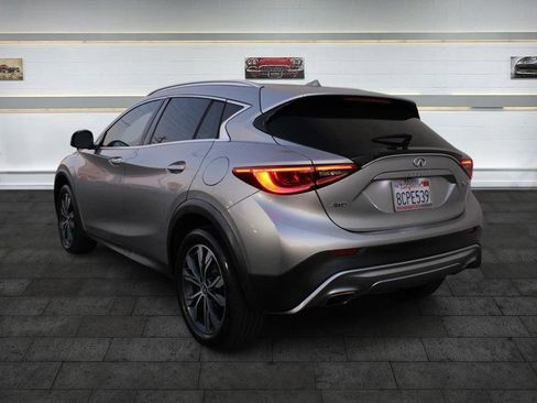 Used 2018 INFINITI QX30 AWD image 5