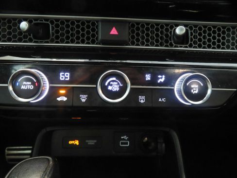 Used 2023 Honda Civic Sport image 39