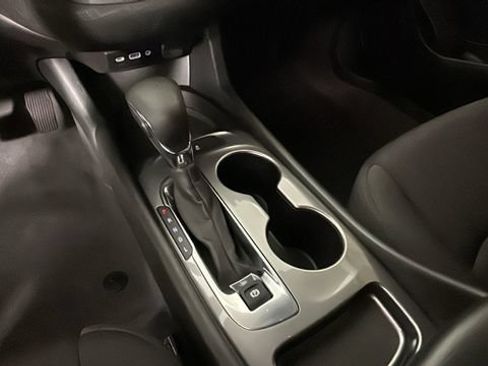 Used 2023 Chevrolet Malibu LS FWD image 21