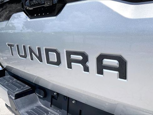Used 2022 Toyota Tundra Platinum w/ Advanced Package RWD image 10