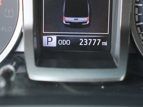 Certified 2023 Toyota Tacoma TRD Off-Road w/ Black Out Package (TMS) image 32