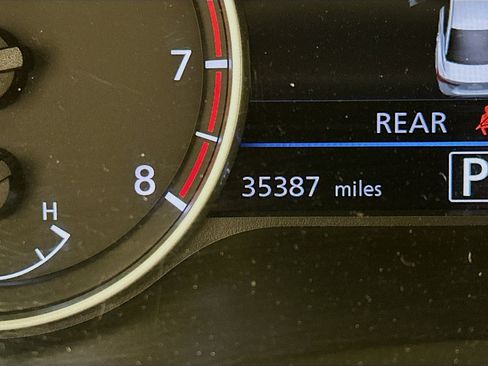 Used 2024 Nissan Sentra SV image 19