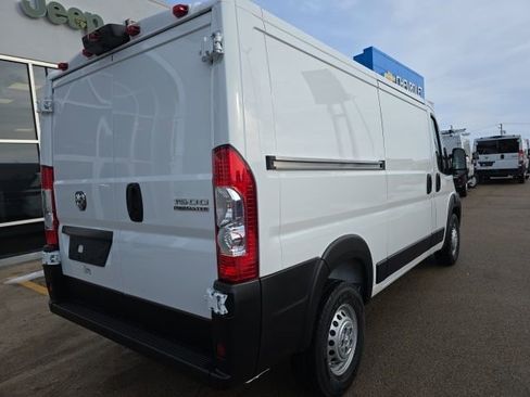 Used 2025 RAM ProMaster 1500 w/ Convenience Group image 6