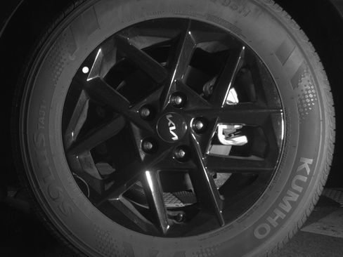 Used 2025 Kia K5 LXS image 14