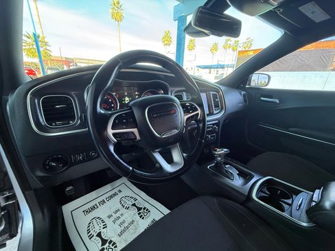 Used 2016 Dodge Charger SXT image 11