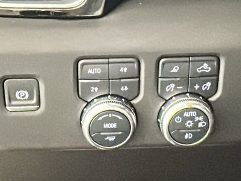 Used 2025 GMC Sierra 1500 Denali Ultimate AWD/4WD image 21