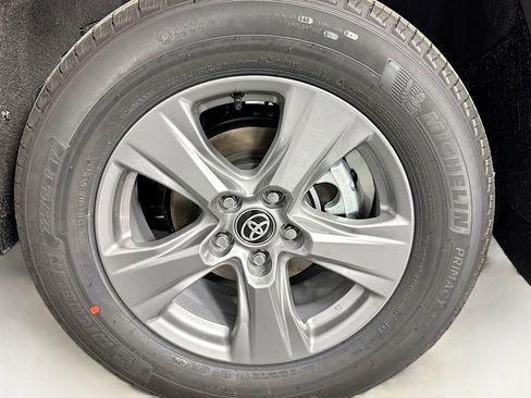 New 2025 Toyota RAV4 XLE image 30