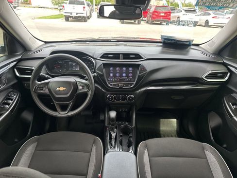 Used 2023 Chevrolet TrailBlazer LT w/ Convenience Package image 9