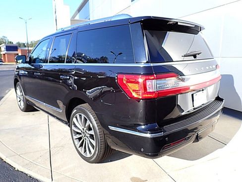 Used 2020 Lincoln Navigator Reserve image 2