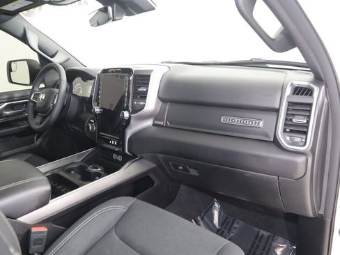 Used 2025 RAM 1500 Big Horn AWD/4WD image 39
