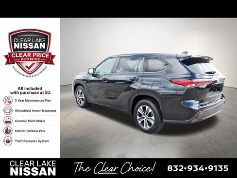 Used 2023 Toyota Highlander XLE FWD image 5