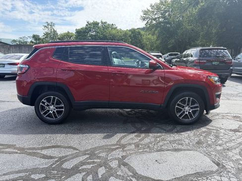 Used 2020 Jeep Compass Latitude w/ Cold Weather Group AWD/4WD image 8