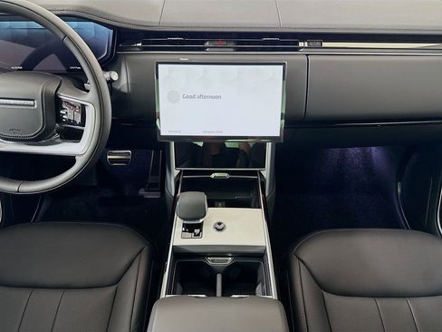 New 2026 Land Rover Range Rover Long Wheelbase SE AWD/4WD image 14