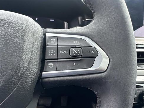 Used 2024 Jeep Compass Limited w/ Elite Group AWD/4WD image 13