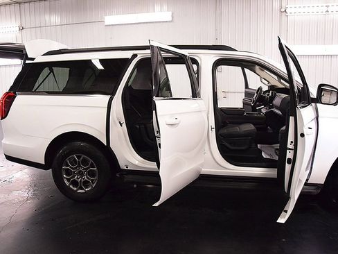 Used 2025 Ford Expedition Max Active image 36