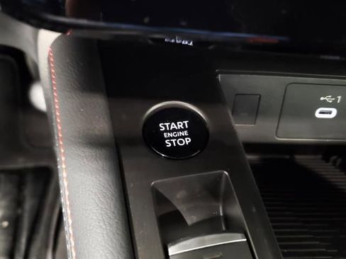 Used 2025 Nissan Kicks SR image 26