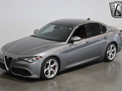 Used 2020 Alfa Romeo Giulia Ti Sport image 14