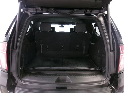 Used 2021 Chevrolet Suburban LT w/ Rear Media and Nav Package AWD/4WD image 14