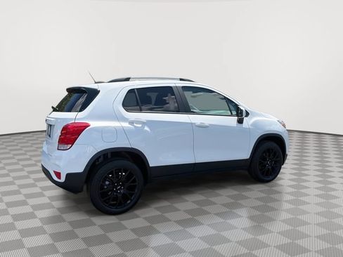 Certified 2022 Chevrolet Trax LT w/ Sport Edition AWD/4WD image 11