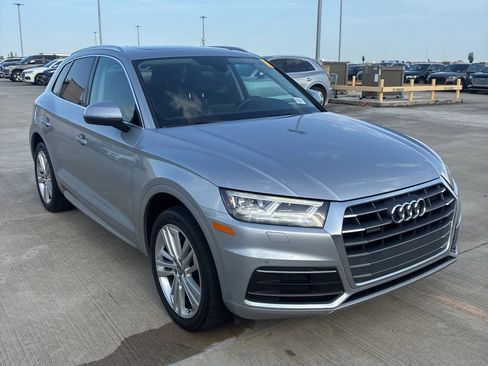 Used 2019 Audi Q5 2.0T Premium Plus w/ Premium Plus Package AWD/4WD image 7