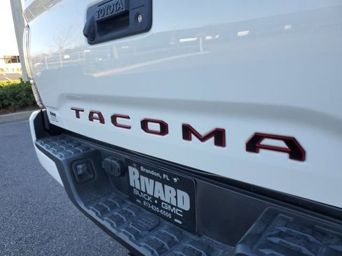 Used 2020 Toyota Tacoma TRD Sport image 7