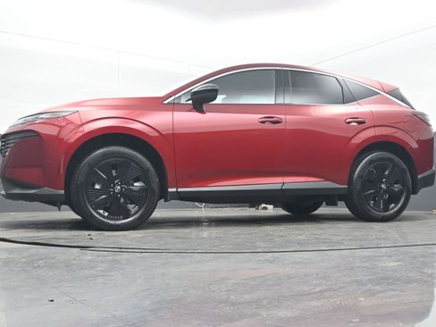Certified 2025 Nissan Murano SV image 26